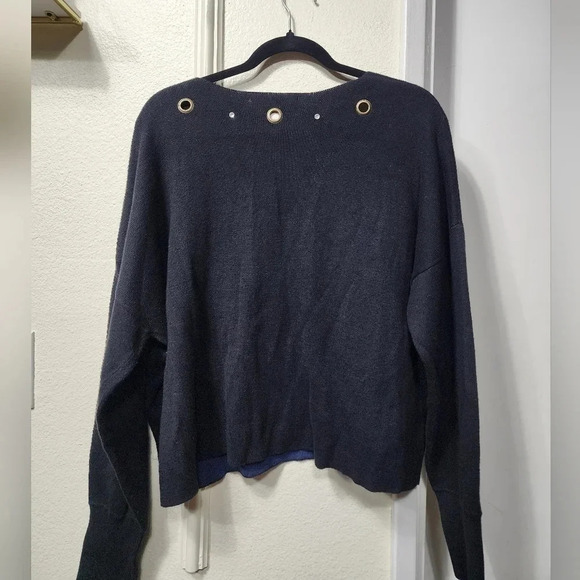 WILDFOX Navy Grommet Embellished Cropped Star Studded Sweater - Size Medium - Picture 4 of 8